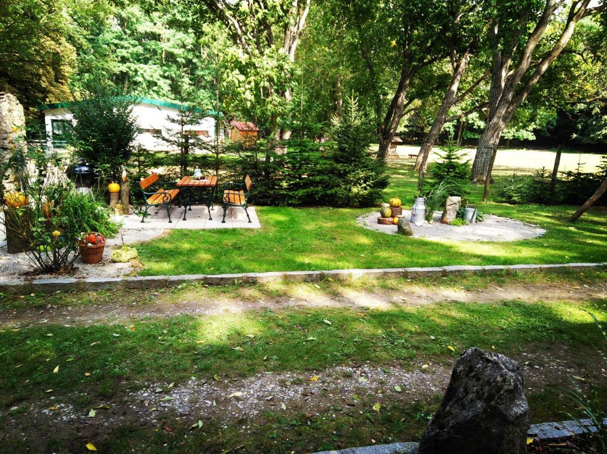 Ferienhaeuschen Gruber Villa Loosdorf Kültér fotó